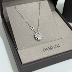 925 Sterling Silver Daisy Necklace